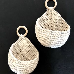 Crochet hanging baskets